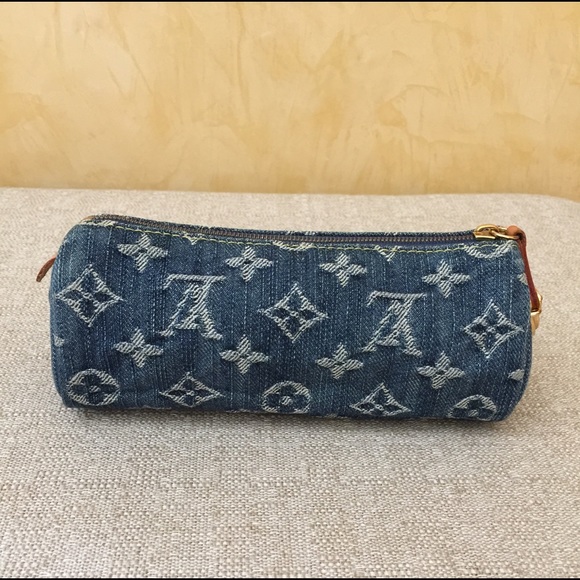 Louis Vuitton Denim Pochette Case - Picture 2 of 15